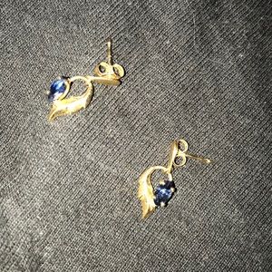 Sapphire and gold dangle earrings